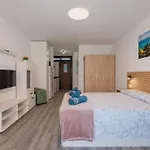Apartamento Luxury Quasar Sea View In Olimpia