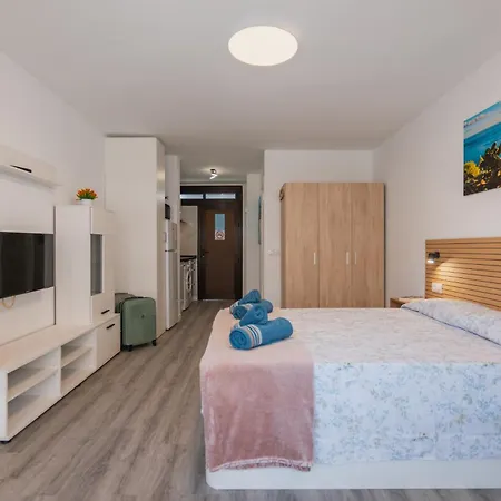 Apartment Luxury Quasar Sea View In Olimpia